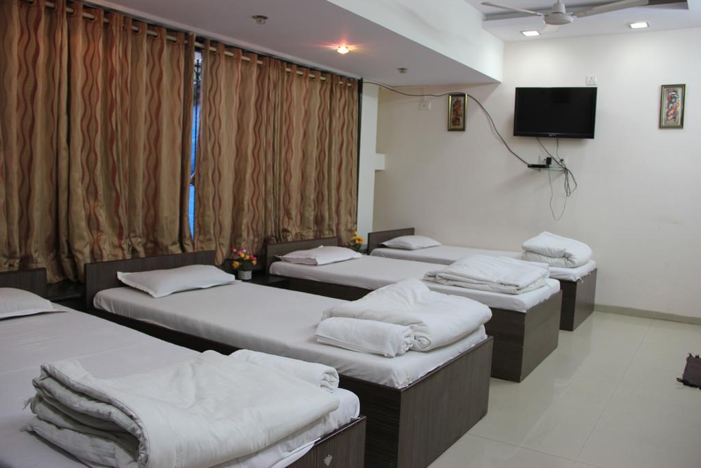 Sohum Habitat Goregaon Exhibition Centre Hotel Bombay Exterior foto